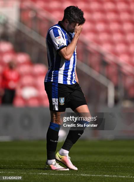 Callum Paterson of Sheffield Wednesday reacts after a chanc1e goes begging during the Sky Bet Championship match between Middlesbrough and Sheffield...