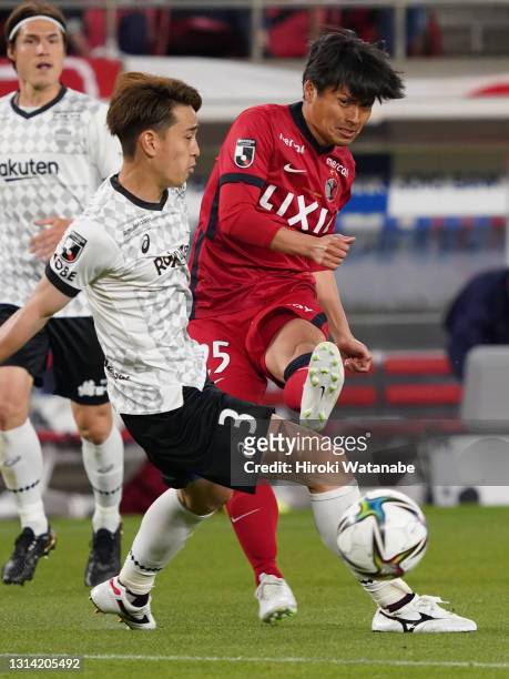 Yasushi Endo of Kashima Antlers in action during the J.League Meiji Yasuda J1 match between Kashima Antlers and Vissel Kobe at the Kashima Soccer...