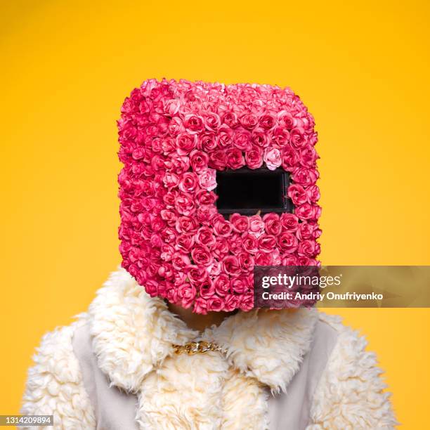 wearing mask - cosmetics industry stock pictures, royalty-free photos & images
