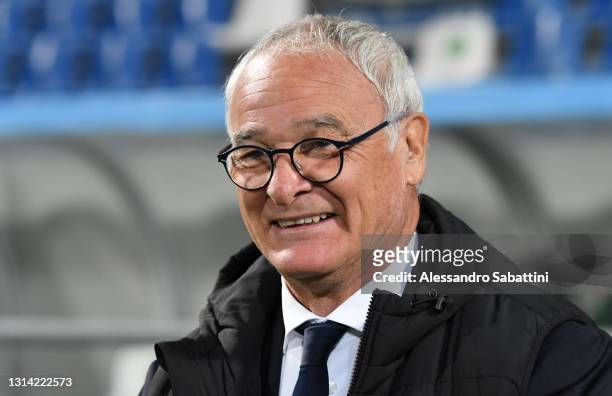 Claudio Ranieri, Head Coach of U.C. Sampdoria looks on prior to the Serie A match between US Sassuolo and UC Sampdoria at Mapei Stadium - Città del...