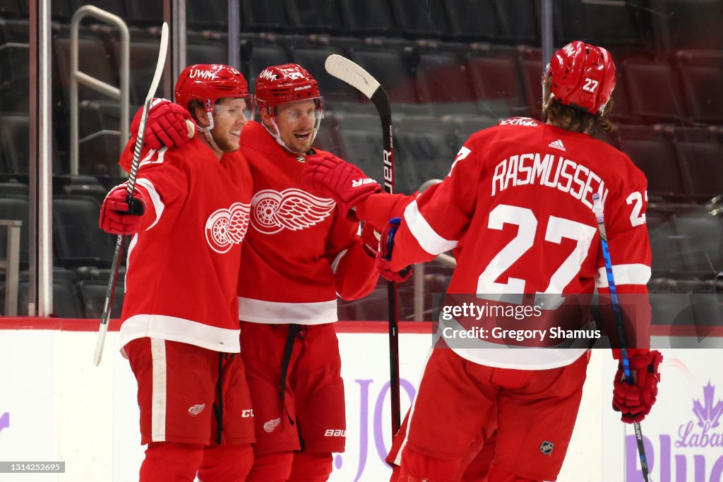 Dallas Stars v Detroit Red Wings