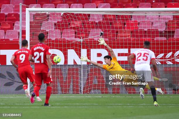 Roberto Soldado of Granada CF scores their team's first goal from the penalty spot during the La Liga Santander match between Sevilla FC and Granada...