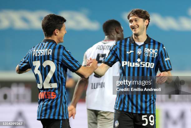 Aleksey Miranchuk of Atalanta BC celebrates after scoring their team's fifth goal with Matteo Pessina during the Serie A match between Atalanta BC...