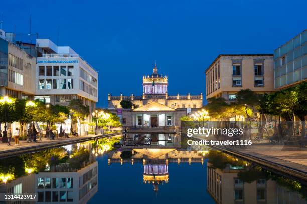 hospicio cabanas in guadalajara van de binnenstad, jalisco, mexico. - guadalajara méxico stockfoto's en -beelden