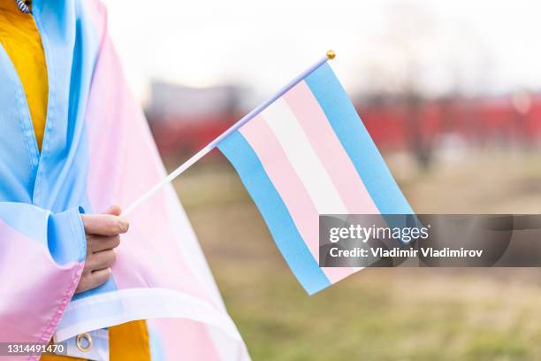 transgender rechten protesteren - transgender stockfoto's en -beelden