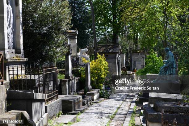 April 23 : The old Père-Lachaise cemetery in Paris on April 23, 2021 in Paris, France.