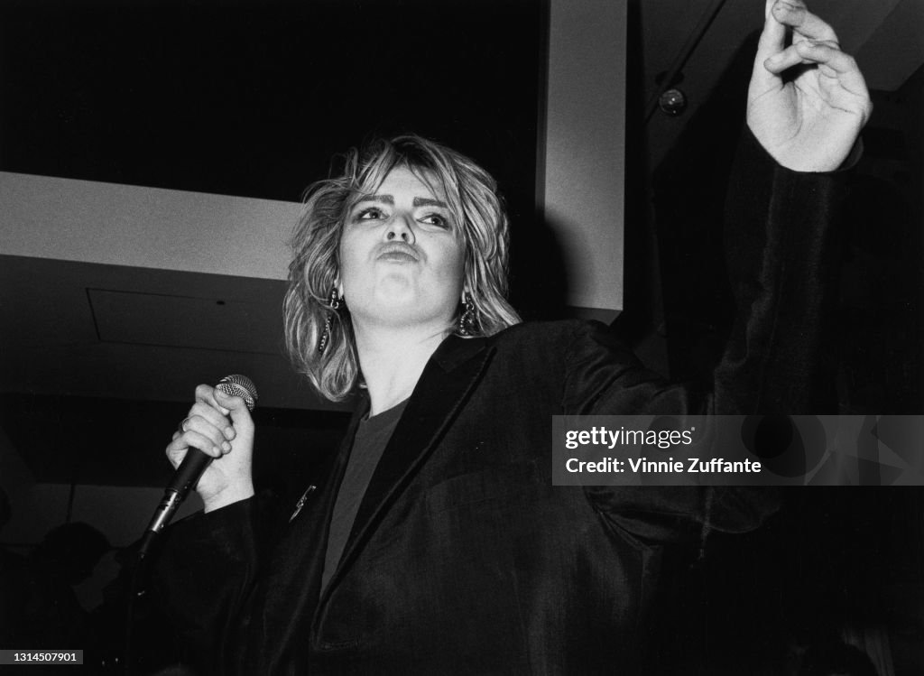 Kim Wilde Plays New York