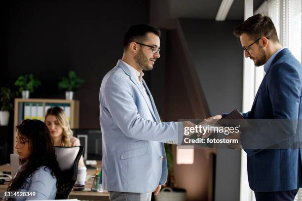 Manager Giving Task Giving Report Photos and Premium High Res Pictures - Getty Images