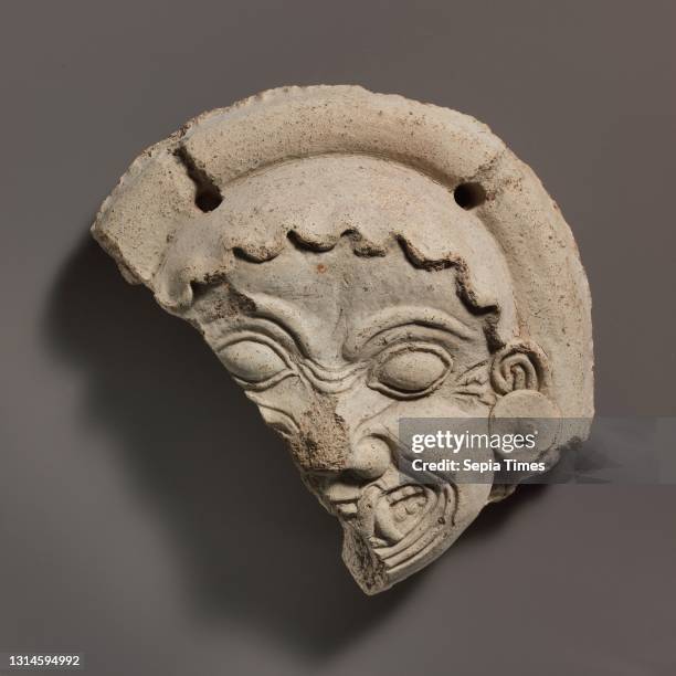 Antefix, Gorgoneion, Archaic, 6th–5th century B.Etruscan or South Italian, Terracotta, H. 8 1/4 in. , Terracottas.