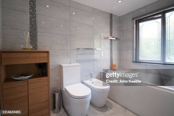 property interiors - bidet stock-fotos und bilder