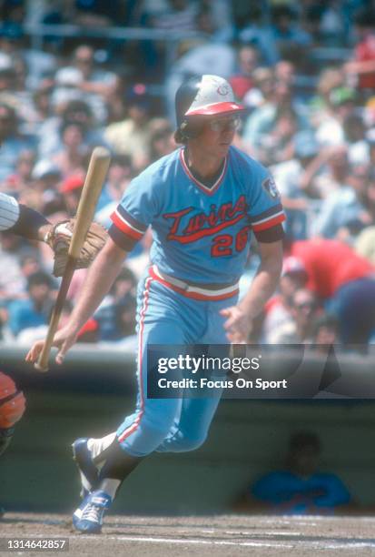Cubbage 27 Mike Cubbage” Baseball Stock Photos, High-Res Pictures, and Images ...