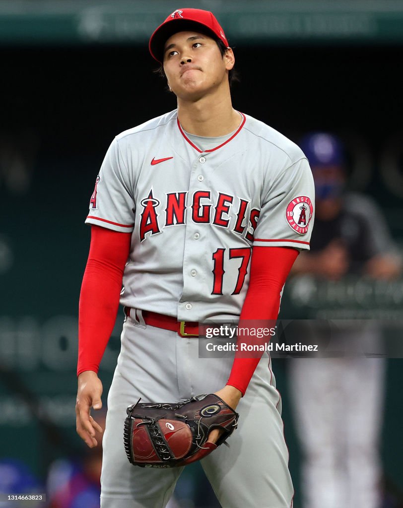 Los Angeles Angels v Texas Rangers