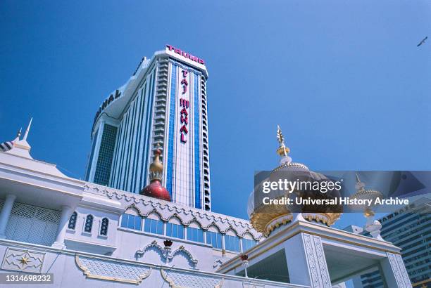 Trump Taj Mahal Casino and Hotel, Atlantic City, New Jersey, USA, John Margolies Roadside America Photograph Archive, 1985.