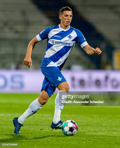 Nicolai Rapp of Darmstadt controls the ball during the Second Bundesliga match between SV Darmstadt 98 and VfL Bochum 1848 at Jonathan-Heimes-Stadion...