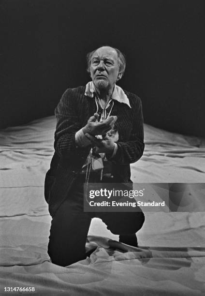 English actor John Gielgud as William Shakespeare in the play 'Bingo' by Edward Bond at the Royal Court Theatre in London, UK, 7th August 1974.