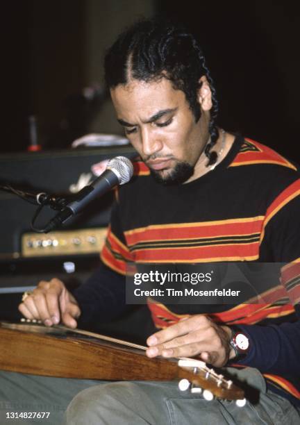 Ben Harper performs at Kresge Auditorium on January 18, 1996 in Palo Alto, California.