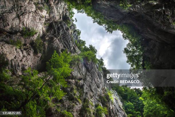 Vallivona sinkhole. Cervati mountain. Casalbuono. Sanza. Piaggine. Campania. Italy.