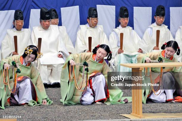 Visayan Rice Planting Ritual 73 Otaue Stock Photos, High-Res Pictures, and Images - Getty Images