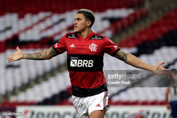 Pedro of Flamengo celebrates after scoring the fourth goal of his team during a match between Flamengo and Union La Calera as part of Group G of Copa...