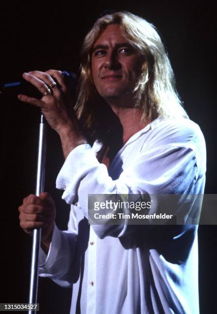 Joe Elliott of Def Leppard performs at Shoreline Amphitheatre on August 31, 1996 in Mountain View, California.