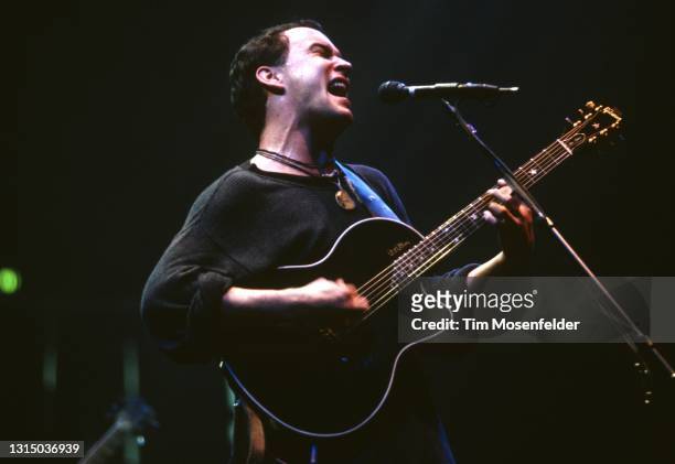 Dave Matthews of Dave Matthews Band performs at Arco Arena on November 12, 1996 in Sacramento, California.