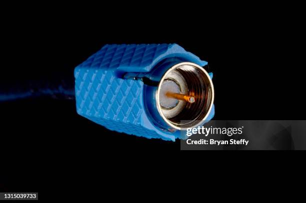 coaxial cable fitting - koaxialkabel stock-fotos und bilder