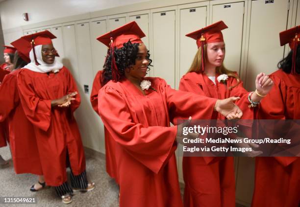 Hannah Runkle 28 June Runkle Stock Photos, High-Res Pictures, and Images - Getty Images