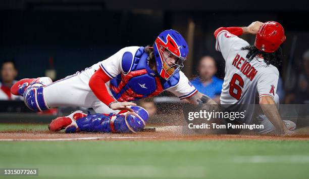 Anthony Rendon of the Los Angeles Angels beats the throw against News  Photo - Getty Images
