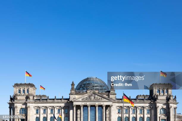 reichstag building (deutscher bundestag, berlin/ germany) - reichstag photos et images de collection
