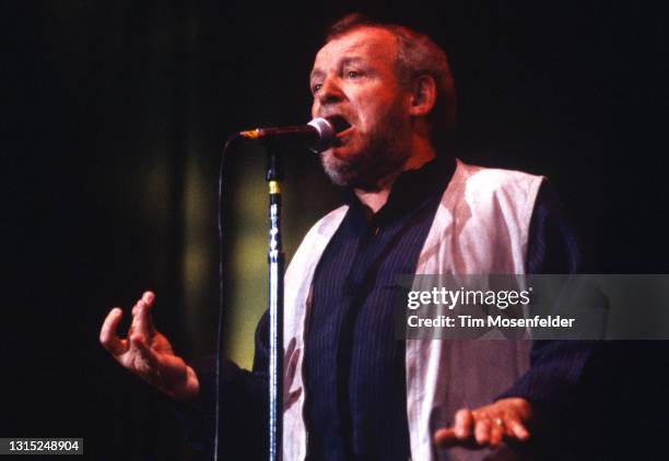 Joe Cocker performs at Shoreline Amphitheatre on August 2, 1996 in Mountain View, California.