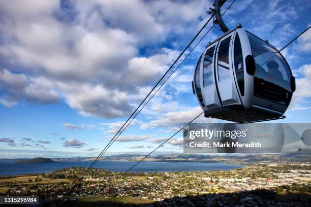 gondola ride - gondola stock pictures, royalty-free photos & images