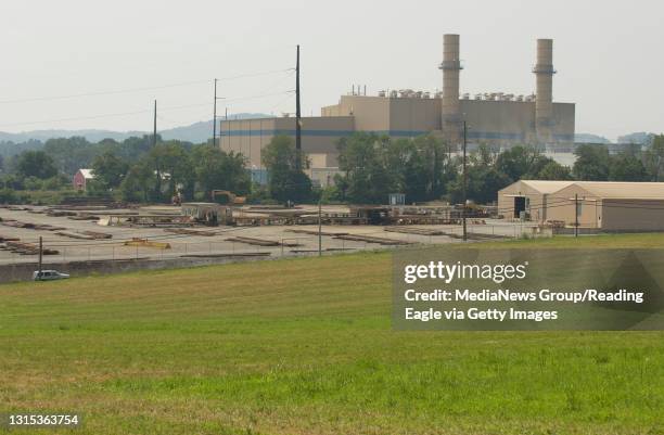 Calpine Building 55 Calpine Center Stock Photos, High-Res Pictures, and Images - Getty ...