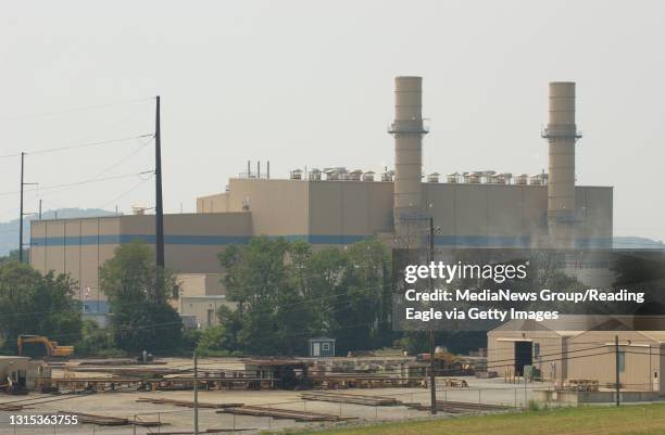 Calpine Building 62 Calpine Center Stock Photos, High-Res Pictures, and Images - Getty ...