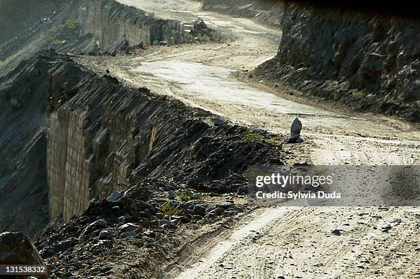 karakoram road in skardu - mountain roads stock pictures, royalty-free photos & images