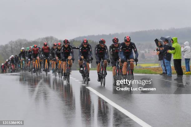 Geraint Thomas of The United Kingdom, Andrey Amador Bikkazakova of Costa Rica, Rohan Dennis of Australia Yellow Leader Jersey, Owain Doull of United...