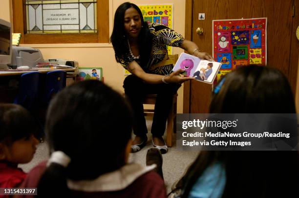 Dr Anthony Roberts Photos and Premium High Res Pictures - Getty Images