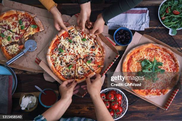 family eating pizza at home out of pizza box - pizza with ham stock pictures, royalty-free photos & images