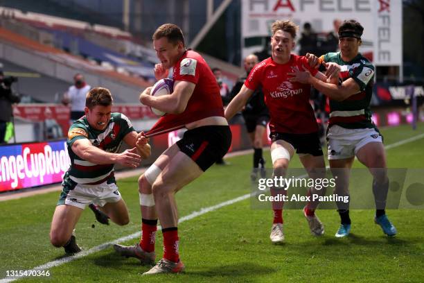 Jacob Stockdale of Ulster Rugby is tackled by Guy Porter of Leicester Tigers during the European Rugby Challenge Cup match between Leicester Tigers...