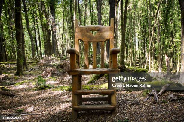 lord of the rings-style hobbit chair in new zealand - the hobbit stock pictures, royalty-free photos & images