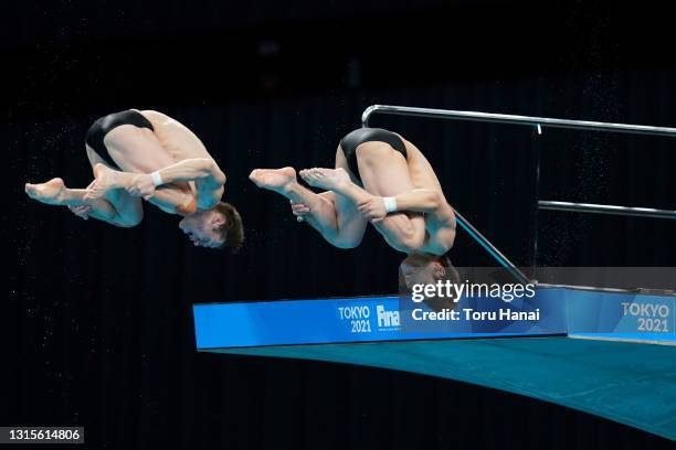 Vincent Riendeau and Nathan Zsombor-Murray of Canada compete in the Men's Synchronised 10m Platform final on day one of the FINA Diving World Cup at...