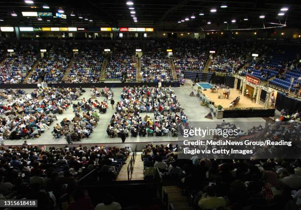 Photo by Tim Leedy 6/22/07Jehovah's Witness convention goers fill the Sovereign Center.