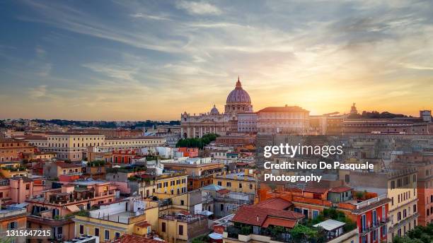 aerial view of vatican city at sunset. - rome italie photos et images de collection