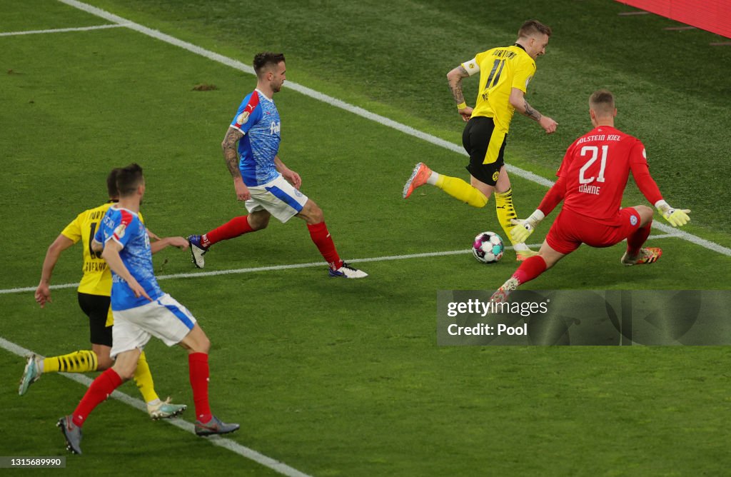 Borussia Dortmund v Holstein Kiel - DFB Cup: Semi Final