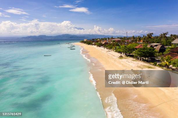 stunning view of the jungut batu beach in the nusa lembongan in bali in indonesia - agung stock pictures, royalty-free photos & images