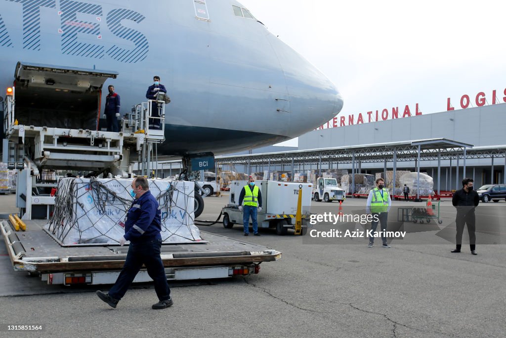 First Batch Of Russia's Sputnik V Vaccine Is delivered To Azerbaijan