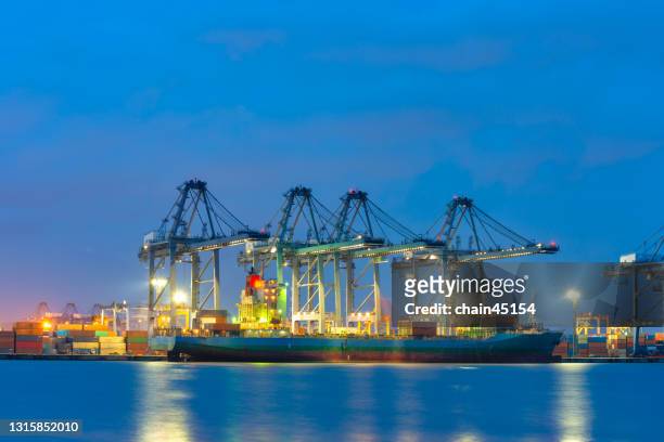 logistics and transportation of international container cargo ship global business import and export commercial trade logistic and transportation concept. - boat singapore bildbanksfoton och bilder
