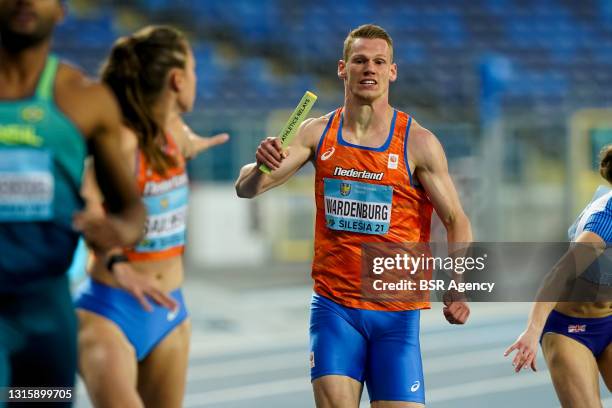 Nout Wardenburg of The Netherlands competes in the Mixed 4x400 metres relay final during the World Athletics Relays Silesia21 at Silesian Stadium on...