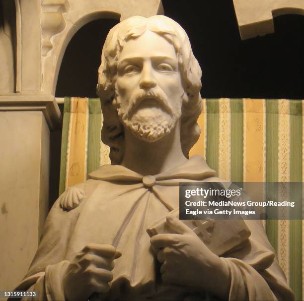 James Disciple Shell 38 Church Of St James The Apostle Photos & High Res Pictures - Getty Images