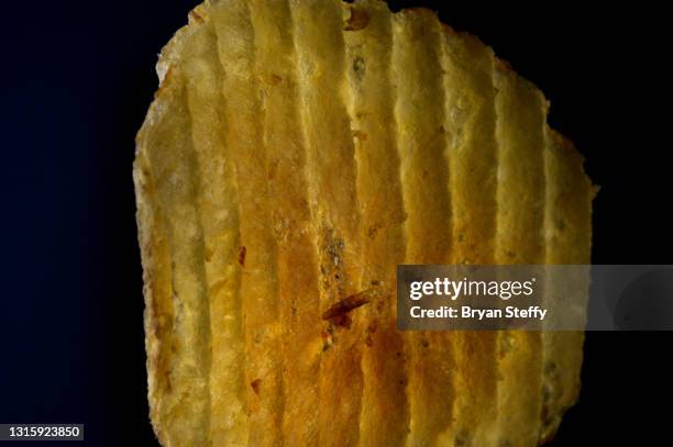 Chip Pot Ridg 41 Ridged Chip Stock Photos, High-Res Pictures, and Images - Getty Images