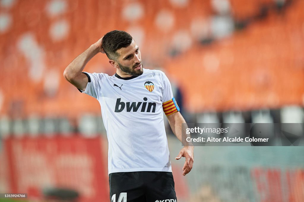 Valencia CF v FC Barcelona - La Liga Santander